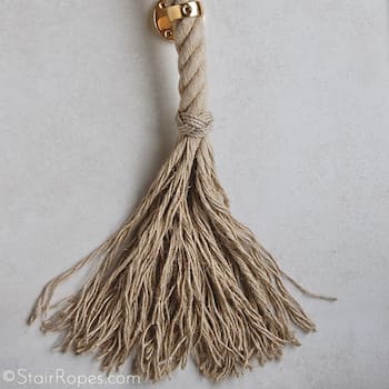 Plain tassel in POSH rope with Turk's head whipping Plain tassel in POSH rope with Turk's head whipping
