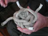Stair rope knot 06